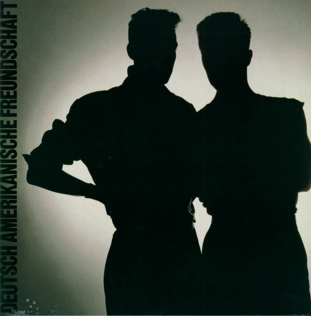 Deutsch Amerikanische Freundschaft-Für Immer-LP (Vinyl)-01