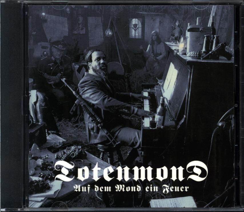 Totenmond-Auf Dem Mond Ein Feuer-CD